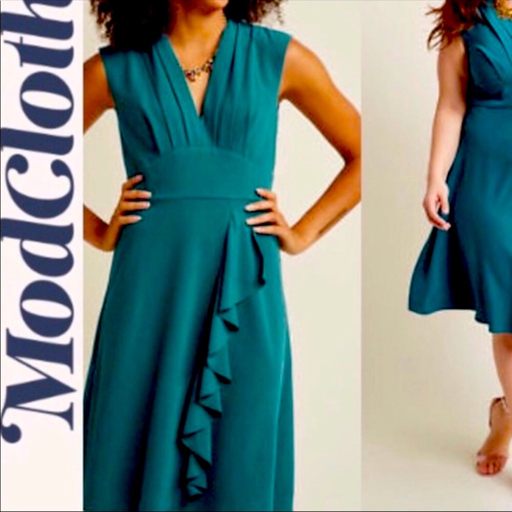 ♥️Beautiful Mod Cloth Ruffle Dress
